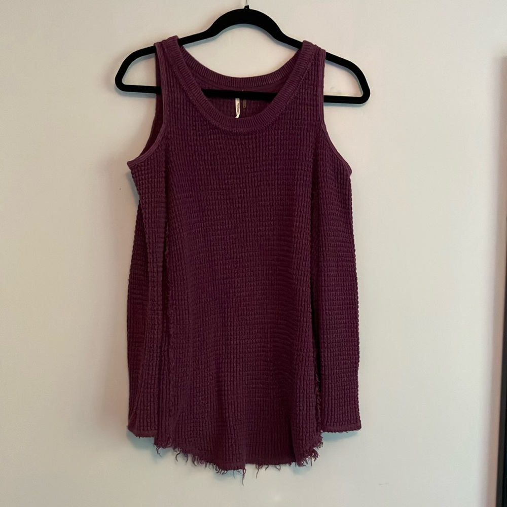 Cold shoulder long sleeve free people loose knit sweater.